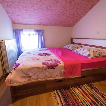 Hajdi Apartment *